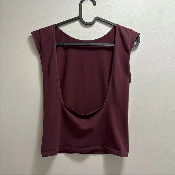 Free People Intimately Sleeveless Seamless Maroon Backless Top M/L Boho Stretch - Picture 5 of 9